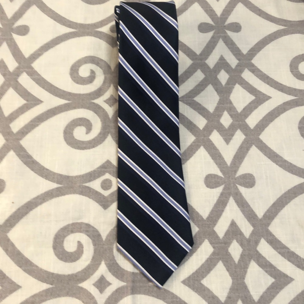 Men’s Silk Tie. Navy w/ diagonal blue stripe